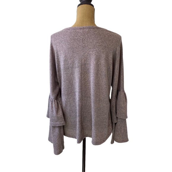 Altar'd State Womens Grey/pink Sweater Soft - Size M Double Ruffle Long Sleeves. - Picture 2 of 13